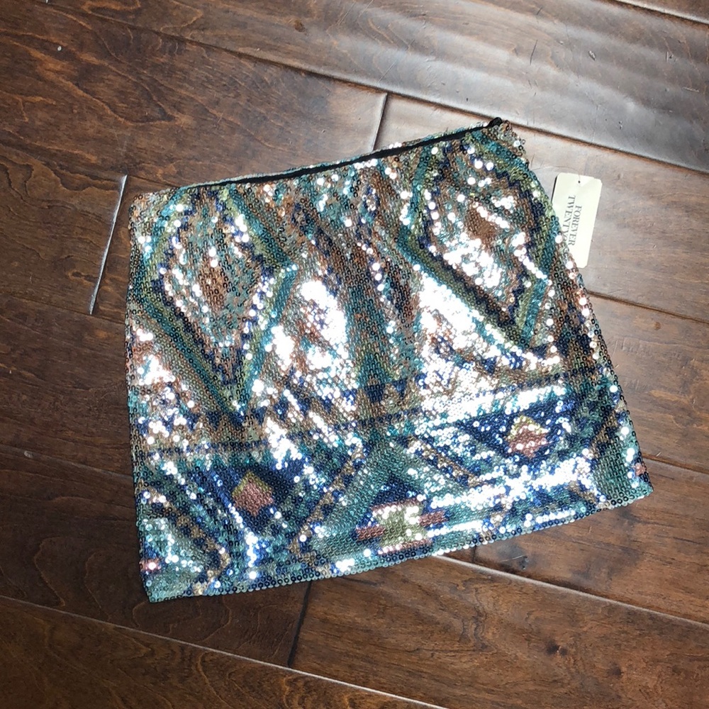 Forever 21 Sequin Mini Skirt Size Small NWOT